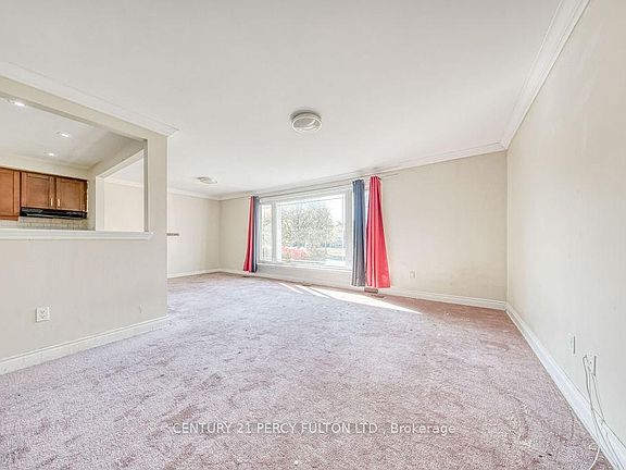 5th image of 63 Hiscock Blvd