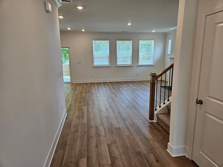 97 Andalusa Ct — Photo 8