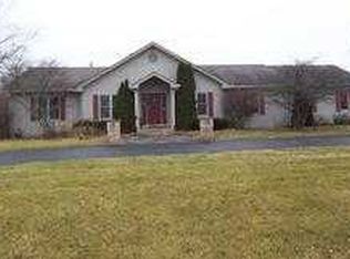 3801 Highview Dr, Crystal Lake, IL 60012