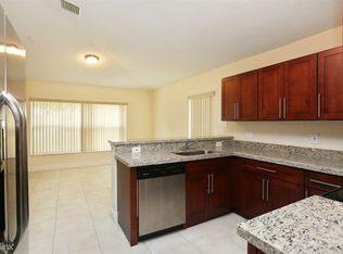 9201 SW 20th St, Hollywood, FL 33025