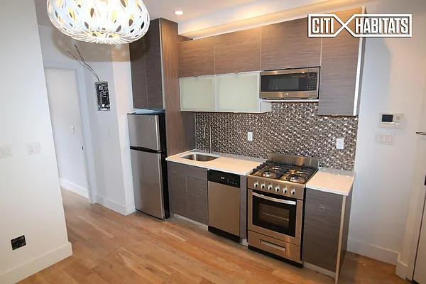 Rented by Citi Habitats | media 26