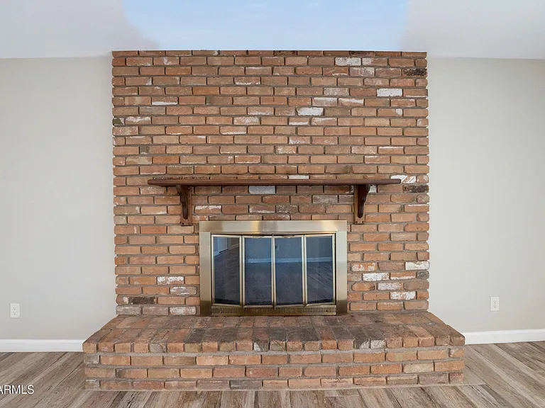 1260 E Alameda Dr — Photo 10