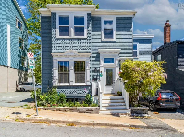 16 Victoria Rd, Halifax, NS B2Y 2V6