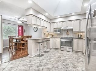 852 Beatrice St E #1, Oshawa, ON L1K2H7