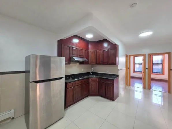 5505 8th Avenue image 1 of 13
