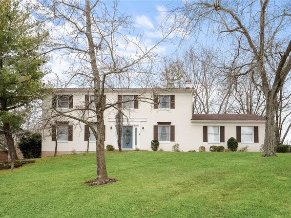 128 E Concord Dr, Lebanon, OH 45036