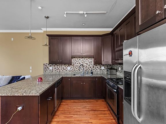 2nd image of 207 E 31st St APT 5C