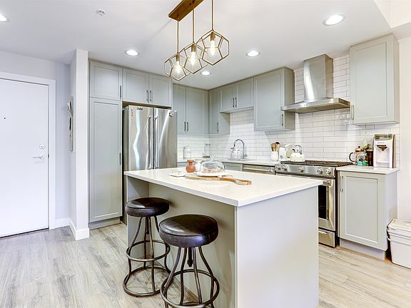 5th image of 15428 31st Ave #202