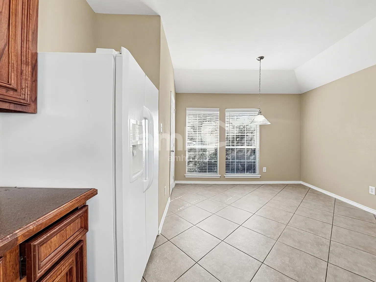 3 bed, 2.0 bath, 1769 sqft, $2,075 — Photo 4