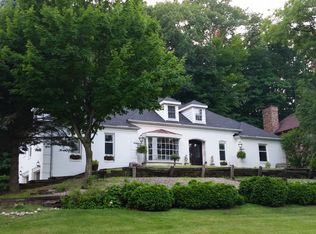 444 Roxbury Rd, Valparaiso, IN 46385