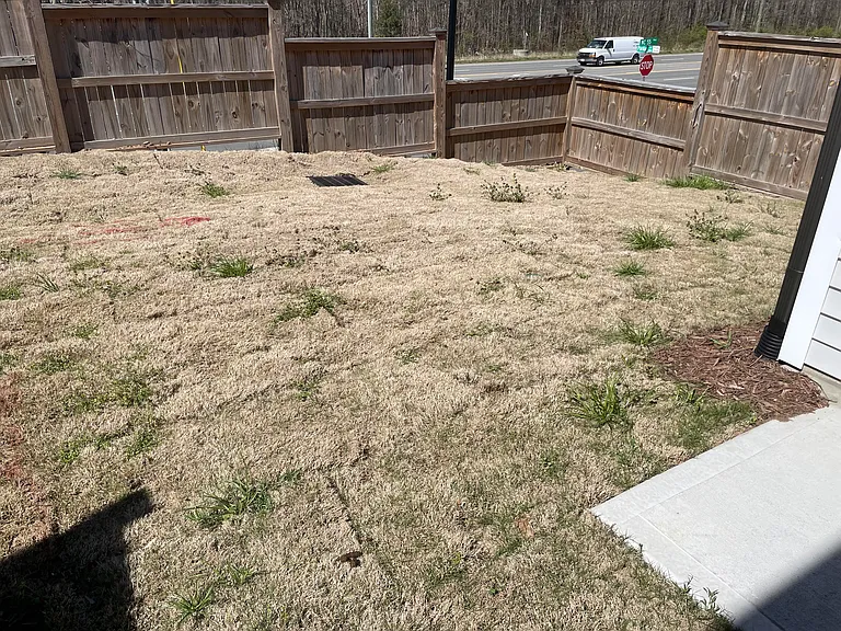 515 Vassar Dr — Photo 17