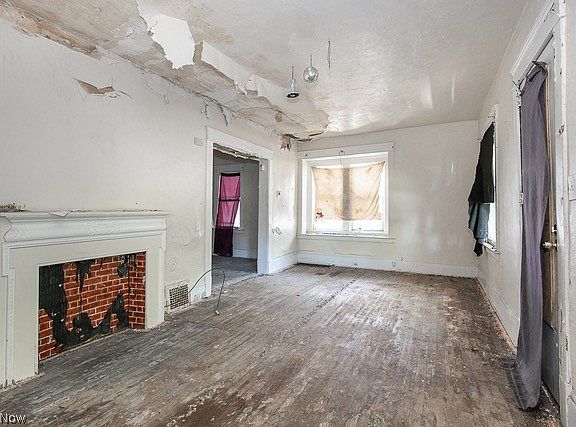 5th image of 4144 E 120th St