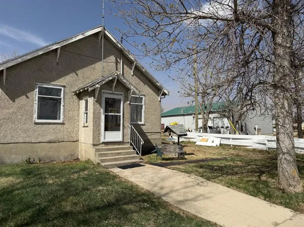 102 E Railway Ave S, Morrin, AB T0J 2B0