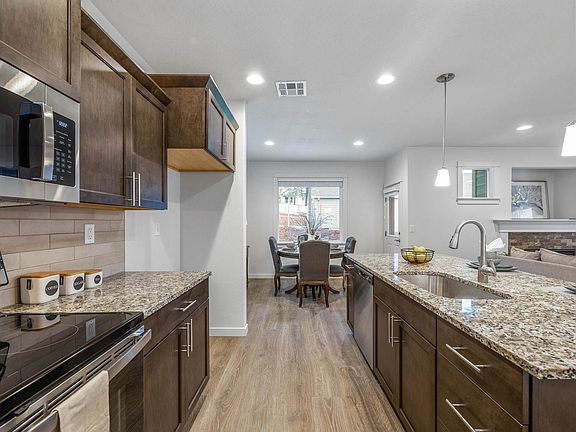 Middleton - Kitchen 2