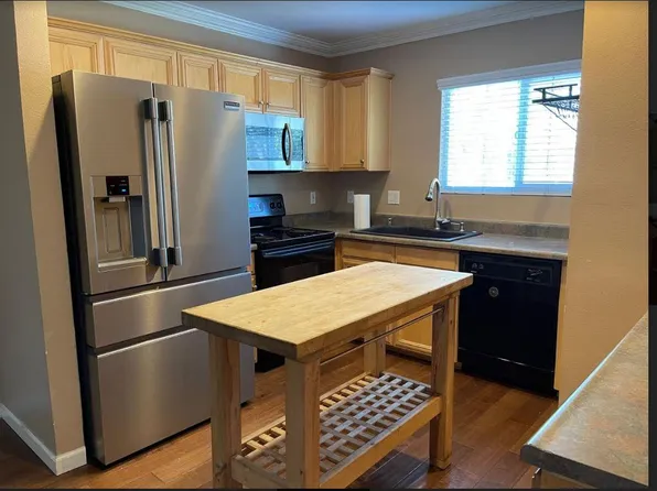 2528 White Oak Pl Unit 2, Escondido, CA 92027