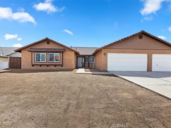 15591 Via Cartagena St, Hesperia, CA 92345