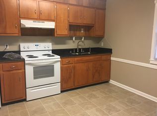 121 Colonial Ct APT 1C, Danville, VA 24540