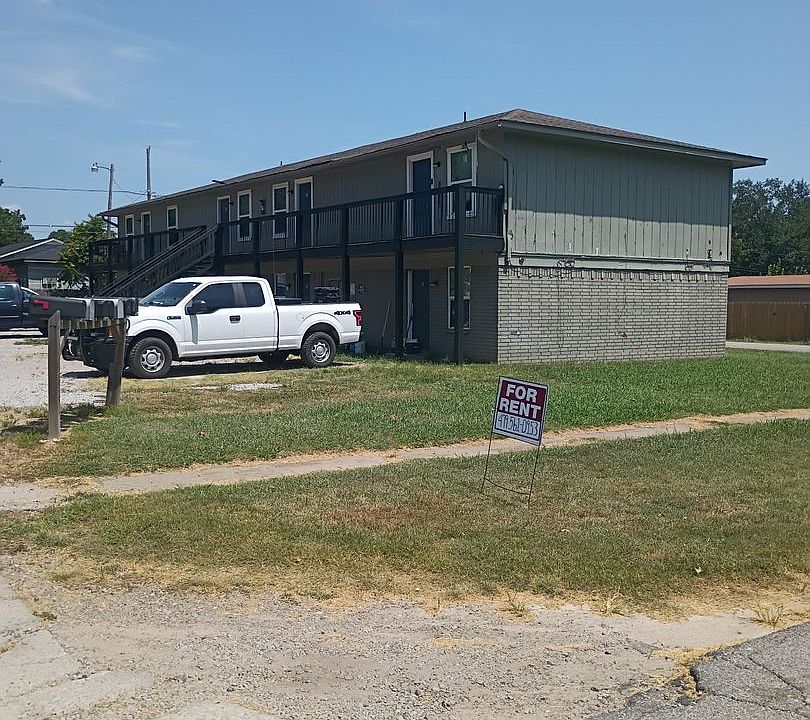1st image of 3711 Birnie Ave Unit 3