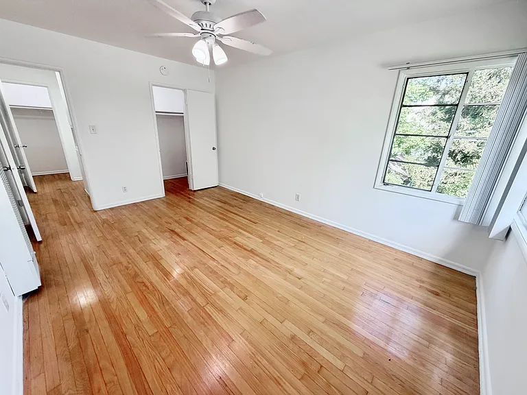 235 E California Blvd — Photo 18