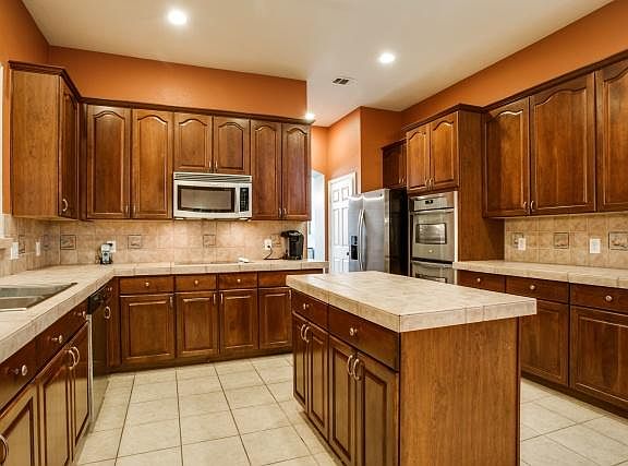 5th image of 9467 Long Hollow Cir