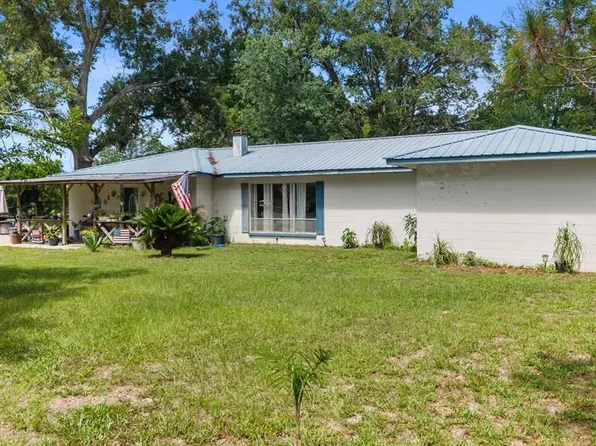 17250 NW 26th Ct, Trenton, FL 32693