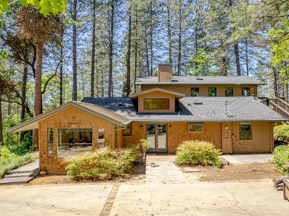852 Livingston Rd, Meadow Vista, CA 95722