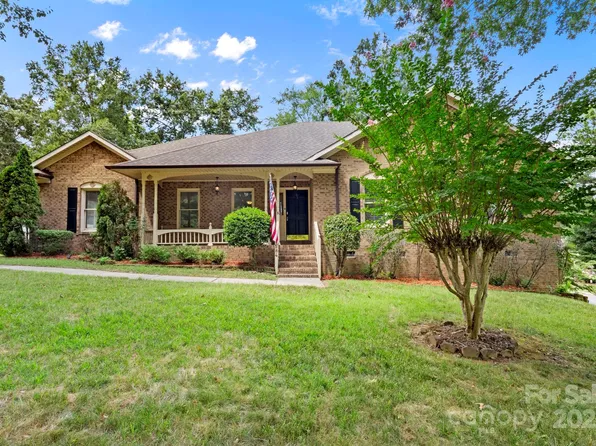 7584 Long Valley Dr, Harrisburg, NC 28075