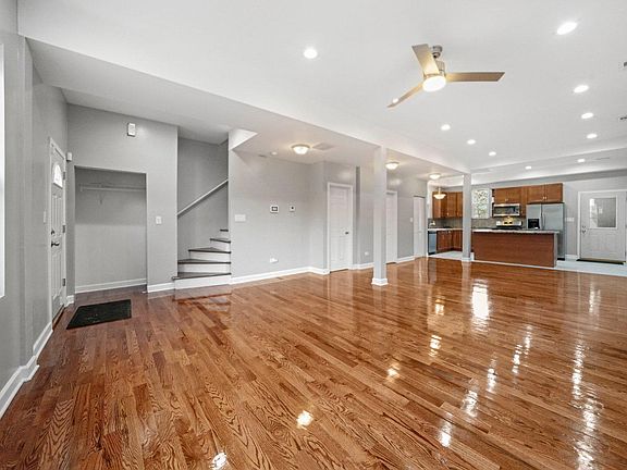 4th image of 4430 W Gladys Ave