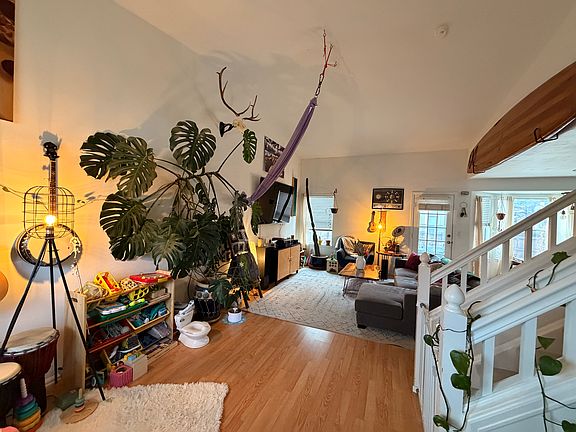 2nd image of 2921 S Deframe Way