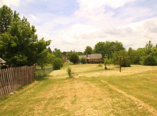 221 Montvue Dr, Lewisburg, WV 24901