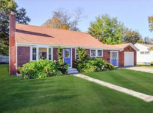 12 Lillian St, East Greenwich, RI 02818