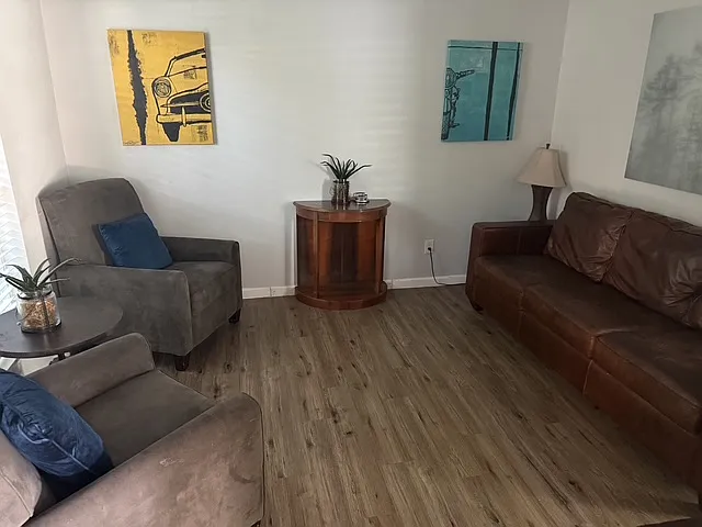 4812 Oakland St #2 — Photo 7