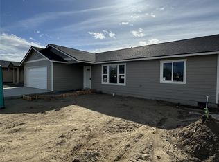 105 W Chinook Ave, George, WA 98824