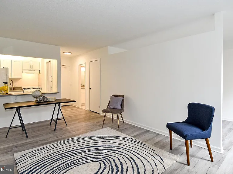 5500 Friendship Blvd #1120N — Photo 8