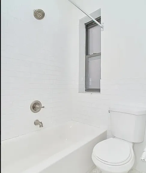 2 Ellwood St #6R — Photo 8