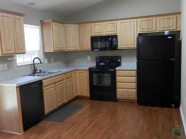 1023 Bartlett Dr — Photo 8