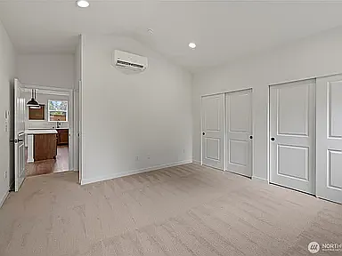 745 Prospect St — Photo 16