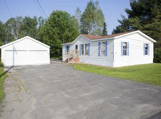 43 Main St, Corinth, ME 04427