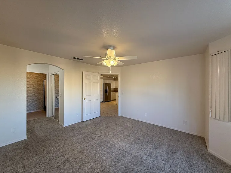 470 Acoma Blvd S #123-B — Photo 9