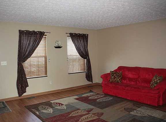 3rd image of 5545 Hillbrook Dr
