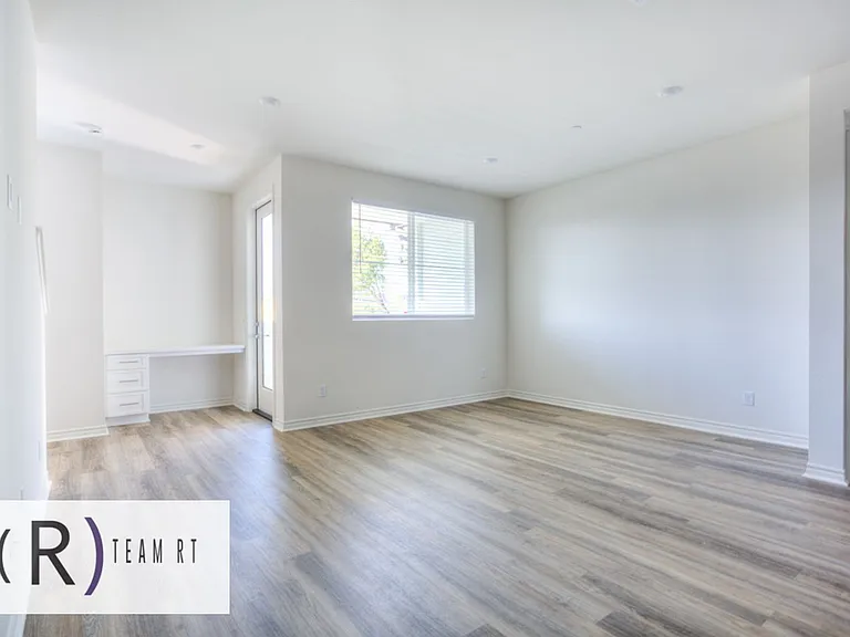 11454 Artesia Blvd — Photo 8
