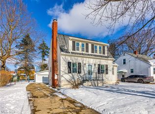 953 Indian Trl, Akron, OH 44314