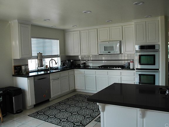 4th image of 926 15th St