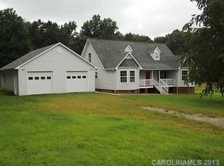 175 Fox Hunter Rd, Harmony, NC 28634