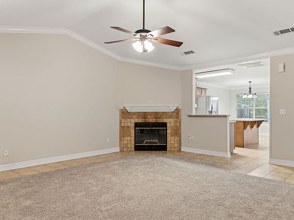 4th image of 2105 Sandstone Dr