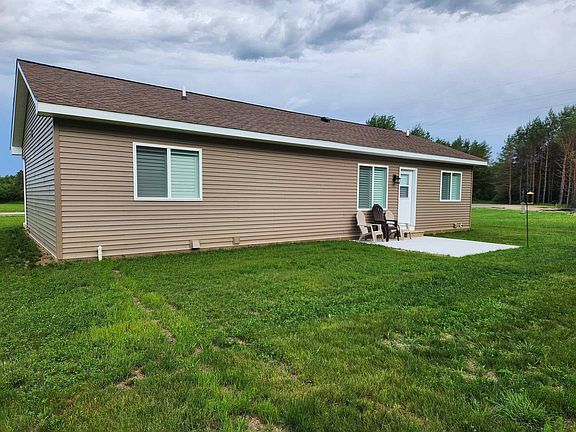 3rd image of 1208 Pheasant Run Dr