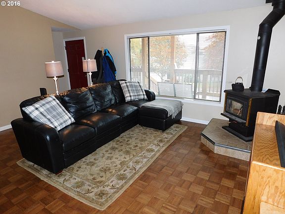 2nd image of 2366 SE Washington Ct