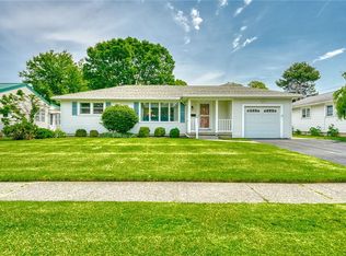 26 Catalina Dr, Rochester, NY 14622