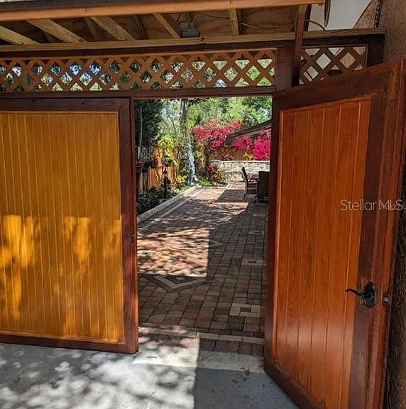 1602 Amberlea Dr S — Photo 6