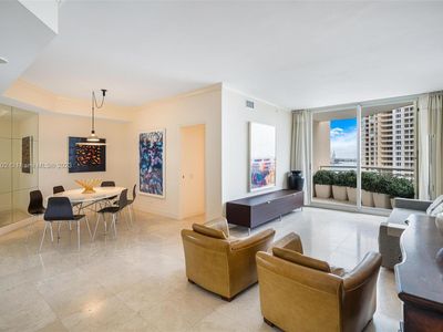 888 Brickell Key Dr APT 1809, Miami, FL, 33131